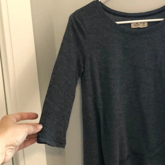 Hollister blue flowy top size Xs - Picture 4 of 6